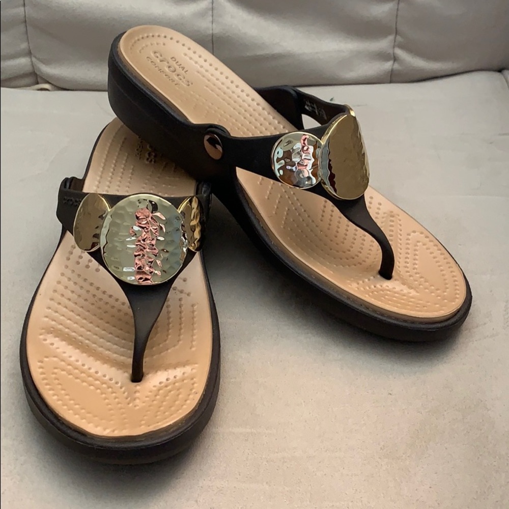 Crocs cute flip flops